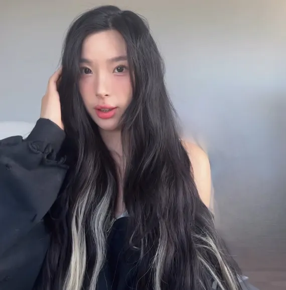 Elle Lee Age