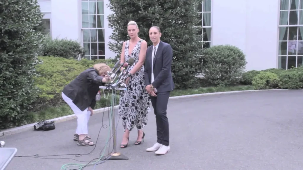 Diana Taurasi Wife, Age, Height, Weight, Net Worth, Career, And More